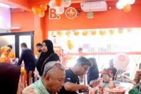 Belum Genap Setahun Almaz Fried Chicken Hadir, Kini Sudah Ekspansi Outlet Hingga Bukit Tinggi 
