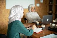 Sebenarnya untuk Siapa Perempuan Berdandan menurut Islam?