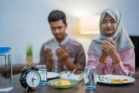 Makan Sahur Setelah Imsak, Apa Hukumnya?