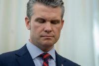 Menhan AS Kritik Pemimpin Militer yang Kelebihan Berat Badan dan Inisiatif Keberagaman