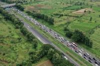 Arus Balik di Tol Cipali Menuju Jakarta Meningkat pada Selasa pagi