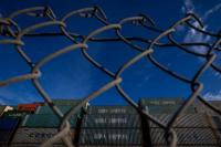 Pasar Saham Kembali Anjlok saat China Balas Kenaikan Tarif Trump