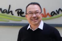 Rhenald Kasali Undur Diri dari Komisaris Utama PT Pos
