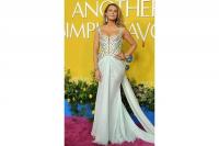 Gara-gara Semprotan Tan, Penampilan Memukau Blake Lively Dicela Netizen