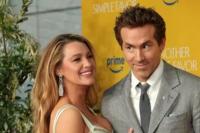 Aksi Blake Lively di Karpet Merah `Another Simple Favor` Bikin Ryan Reynolds Takluk