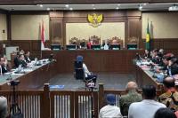 Dibentak dan Diminta Mundur oleh Hasto, Riezky Aprilia: Anda Sekjen, Bukan Tuhan!