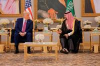 Kunjungi Arab Saat Tegang, Trump Inginkan Kesepakatan Investasi