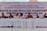 BAM DPR Resmi Rekomendasikan Penurunan Komisi Aplikator Menjadi 10 Persen