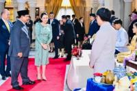 Momen Seskab Teddy Lempar Senyum ke PM Thailand Paetongtarn