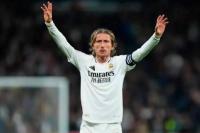 Satu Malam Dua Panggung di Bernabeu