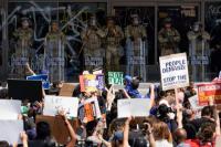 Trump Kerahkan Marinir ke Los Angeles, Janji Intensifkan Penggerebekan Migran