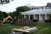 Desain Kontroversial Melania Trump, Rose Garden Gedung Putih yang Bersejarah Diaspal Donald Trump