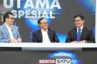 Jadi Pembaca Berita Dadakan, Wamen Viva Yoga Paparkan Program Transmigrasi