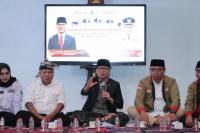 Bermalam di Desa Kucur, Mendes Yandri Berdialog dengan Warga Desa