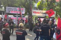 Aksi Solidaritas untuk Hasto: Rakyat Turun ke Jalan, Kecam Kriminalisasi dan Tekanan Politik