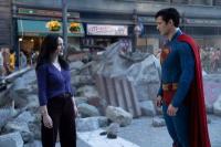 Ditelepon Sutradara Superman James Gunn, Rachel Brosnahan Panik Berada di Toilet Umum