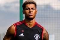 Bandara Semrawut, Rashford Nyaris Batal Terbang ke Barcelona