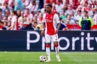 Tawaran Chelsea untuk Jorrel Hato Jauh dari Banderol Ajax