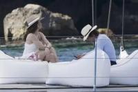 Campakkan Tom Cruise, Ana de Armas Masih Tetap Ingin Bersahabat  