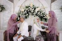 Mengenal Huap Lingkung, Prosesi Adat Sunda seperti di Pernikahan Anak Dedi Mulyadi