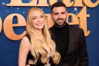 Tak Ingin Nasib Luai Seperti Dirinya, Linday Lohan Lindungi Privasi Keluarga dari Paparazzi