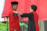 Megawati Lantik Kembali Hasto sebagai Sekjen PDIP Periode 2025-2030