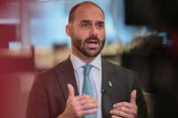 Tingkatkan Tekanan terhadap Pengadilan, Putra Bolsonaro Ingatkan Ancaman Sanksi AS