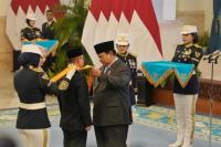 Dasco Terima Tanda Jasa dan Kehormatan dari Presiden Prabowo