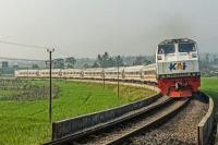 PT KAI Batalkan Keberangkatan 11 Kereta Imbas Banjir Pekalongan