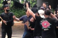 Maaf Saja Tak Cukup, Presiden-Kapolri Harus Hukum Polisi yang Lakukan Kekerasan