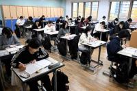 Korsel Berlakukan Larangan Ponsel di Sekolah Mulai Maret Nanti