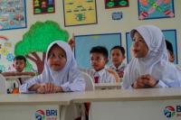 BRI Kembali Salurkan Beasiswa Pendidikan bagi Pelajar