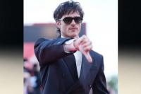 Jacob Elordi Sengit Dilarang Berfoto dengan Penggemar di Festival Film Venesia