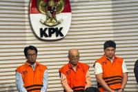 KPK Tahan 3 Tersangka Korupsi Pengadaan Katalis
