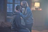 The Handmaid`s Tale S4E8 `Testimony`: Luke Melihat Kesaksian June Terhadap Keluarga Waterford