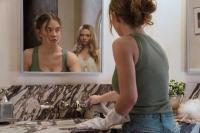 Trailer The Housemaid, Aksi Mencurigakan Sydney Sweeney dan Amanda Seyfried