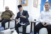 Mendes Yandri Dukung Pengembangan Budidaya Alga di Indonesia