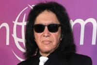 Kecelakaan Mobil, Rocker Kiss Gene Simmons Berterima Kasih pada Penggemar yang Mendoakannya   