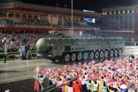 Dihadiri Pejabat Asing, Kim Jong Un Pamerkan Rudal Baru