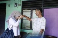 Kisah Windi dari Penjual Jagung Bakar hingga Raih KIP Kuliah