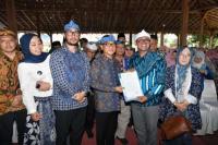 Mendes Puji Kesuksesan Cileme Bangun Desa Tematik Pakai Dana Desa