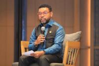 Senator Filep Desak Presiden Selesaikan Konflik Bersenjata di Papua