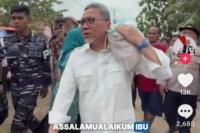 Viral! Video Zulhas Pikul Karung, Kok Kayaknya Enteng