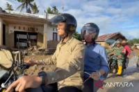 Gibran Kunjungi Lokasi Bencana di Agam dengan Motor Trail