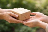 Menerima atau Menolak Pemberian, Bagaimana Hukum dan Adabnya?