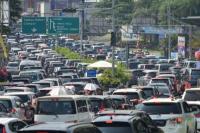 Ini Cara Mencegah Mesin Mobil Overheat saat Macet Mudik
