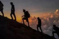 8 Rekomendasi Gunung Ramah Pemula di Indonesia