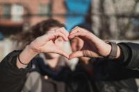 Asal-usul Valentine, Mengapa Dirayakan Setiap 14 Februari?