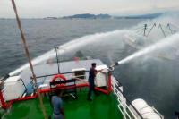 KN Jembio Berhasil Padamkan Kebakaran KM Inti Marina VII