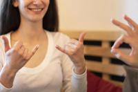 Tunarungu dan Tunawicara, Apa Bedanya?